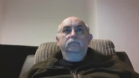 Snapshot of grey_dom chatting on January 18, 4:11 pm Master Sir online show from January 18, 4:11 pm