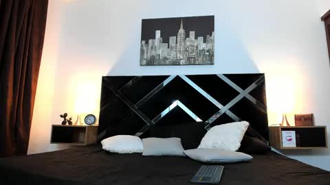 Snapshot of grey_noa22 chatting on April 11, 3:22 am Benjamin online show from April 11, 3:22 am