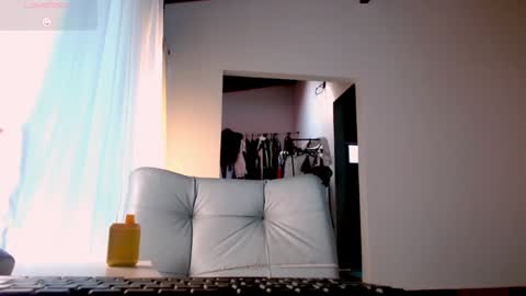 Greyslopez online show from December 20, 8:01 pm