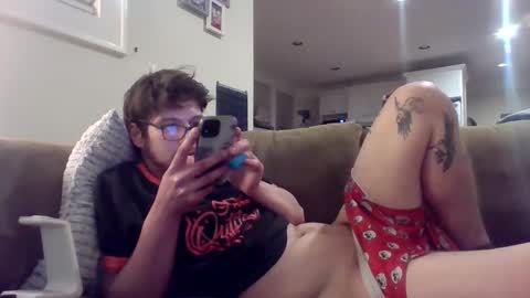 Snapshot of greyvan96 chatting on February 13, 1:26 pm Perfectlyaveragesavage online show from February 13, 1:26 pm