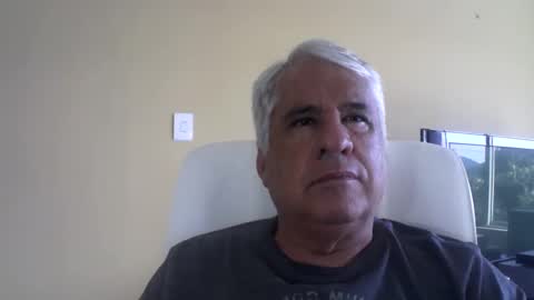 Snapshot of grisa01 chatting on May 17, 1:07 pm grisa01 online show from May 17, 1:07 pm