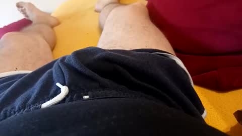 Snapshot of grizzly3159 chatting on December 18, 9:04 am grizzly3159 online show from December 18, 9:04 am