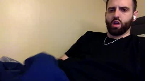 Snapshot of grobs123 chatting on December 24, 4:00 am grobs123 online show from December 24, 4:00 am