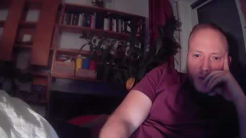 gruendamien online show from January 18, 5:10 am