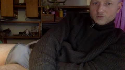 gruendamien online show from December 15, 1:59 pm