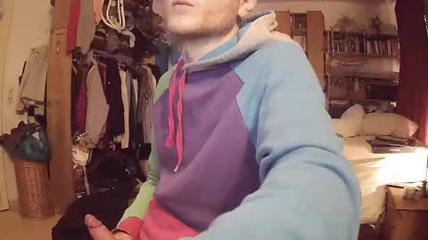 gruendamien online show from December 19, 3:52 pm