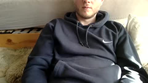 gruendamien online show from April 22, 3:02 pm