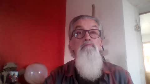 Snapshot of grybear60 chatting on January 2, 2:24 pm Grybear online show from January 2, 2:24 pm