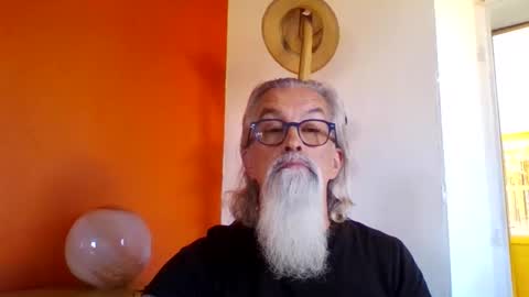 Snapshot of grybear60 chatting on October 2, 10:22 am Grybear online show from October 2, 10:22 am