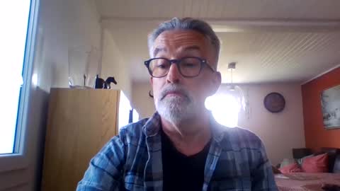 Snapshot of grybear60 chatting on May 14, 10:44 am Grybear online show from May 14, 10:44 am