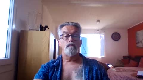 Snapshot of grybear60 chatting on June 3, 6:27 am Grybear online show from June 3, 6:27 am
