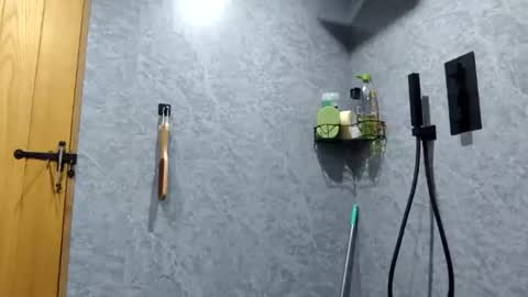 Snapshot of grzegorz34 chatting on November 1, 7:54 am Greg online show from November 1, 7:54 am