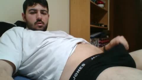 Snapshot of gsendra chatting on February 15, 1:24 am gsendra online show from February 15, 1:24 am