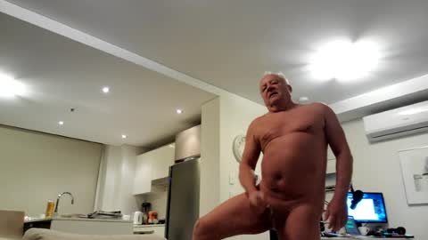 gstring_aussie_phil online show from June 28, 8:37 pm