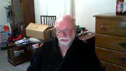 Snapshot of gtnolder60 chatting on November 8, 11:54 am Gary online show from November 8, 11:54 am