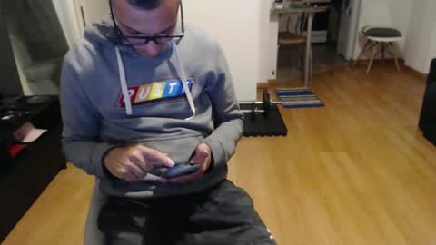 guachin_new online show from April 11, 5:01 am