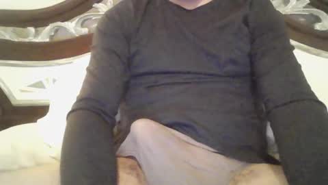 Snapshot of guapete_21x chatting on February 13, 12:28 am guapete 21x online show from February 13, 12:28 am