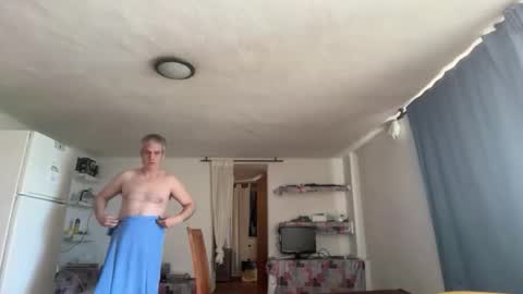 Snapshot of guardiannif_ chatting on February 6, 9:45 am guardiannif_ online show from February 6, 9:45 am