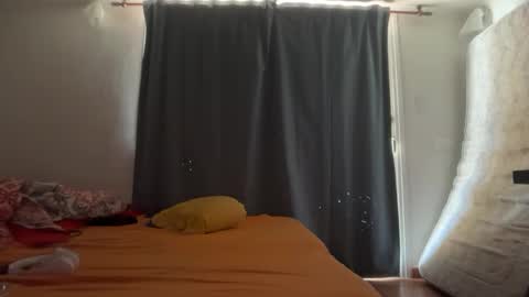 Snapshot of guardiannif_ chatting on February 15, 2:47 pm guardiannif_ online show from February 15, 2:47 pm