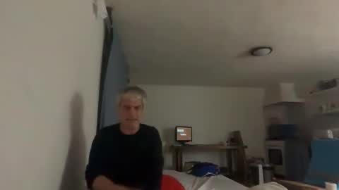 Snapshot of guardiannif_ chatting on February 16, 6:26 pm guardiannif_ online show from February 16, 6:26 pm