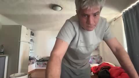 Snapshot of guardiannif_ chatting on February 21, 12:50 pm guardiannif_ online show from February 21, 12:50 pm