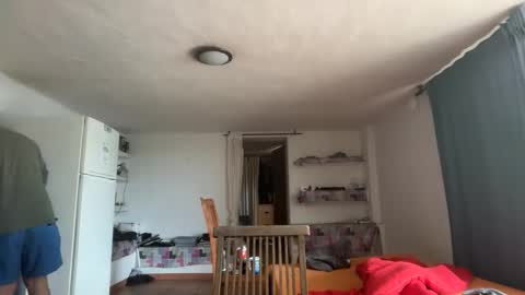 Snapshot of guardiannif_ chatting on March 2, 10:00 am guardiannif_ online show from March 2, 10:00 am