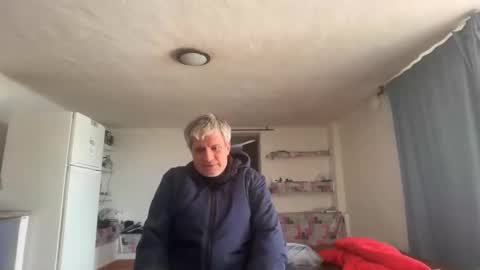 Snapshot of guardiannif_ chatting on March 3, 11:38 am guardiannif_ online show from March 3, 11:38 am