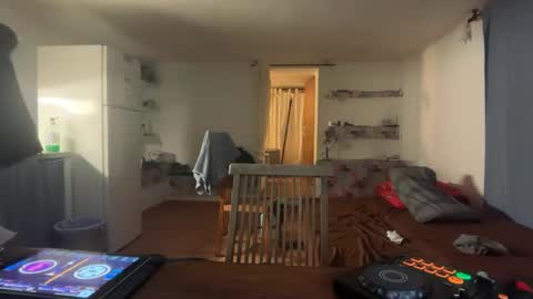 Snapshot of guardiannif_ chatting on March 5, 11:23 pm guardiannif_ online show from March 5, 11:23 pm