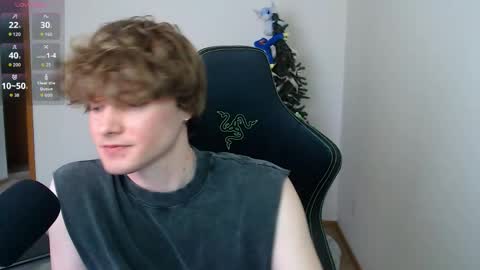 gucciboi4 online show from March 21, 3:48 pm