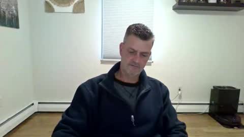 gudguy2025 online show from December 2, 4:13 pm