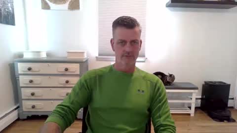 gudguy2025 online show from May 12, 12:13 pm