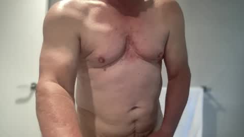 Snapshot of guesswhatigot2 chatting on January 4, 10:34 pm guesswhatigot2 online show from January 4, 10:34 pm