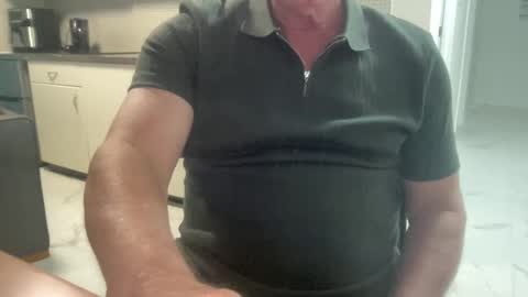 Snapshot of guesswhatigot2 chatting on January 5, 11:59 am guesswhatigot2 online show from January 5, 11:59 am