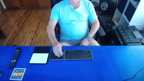 Snapshot of guesswhatigot2 chatting on February 10, 5:58 am guesswhatigot2 online show from February 10, 5:58 am