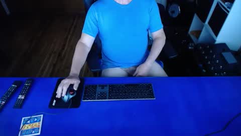 Snapshot of guesswhatigot2 chatting on February 12, 8:49 am guesswhatigot2 online show from February 12, 8:49 am