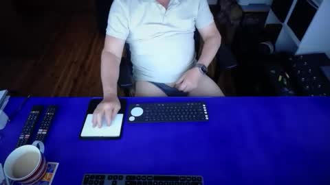 Snapshot of guesswhatigot2 chatting on September 19, 7:10 am guesswhatigot2 online show from September 19, 7:10 am