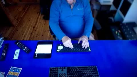 Snapshot of guesswhatigot2 chatting on October 29, 6:48 am guesswhatigot2 online show from October 29, 6:48 am