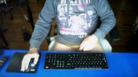 Snapshot of guesswhatigot2 chatting on June 18, 7:52 am guesswhatigot2 online show from June 18, 7:52 am