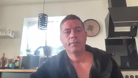 Snapshot of guil0 chatting on September 12, 10:26 am guil0 online show from September 12, 10:26 am