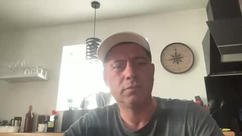 Snapshot of guil0 chatting on September 13, 10:59 am guil0 online show from September 13, 10:59 am