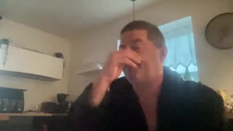 Snapshot of guil0 chatting on September 24, 9:34 am guil0 online show from September 24, 9:34 am