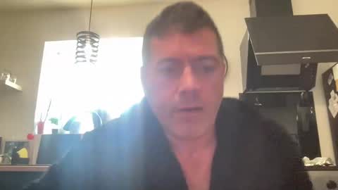 Snapshot of guil0 chatting on October 26, 10:43 am guil0 online show from October 26, 10:43 am