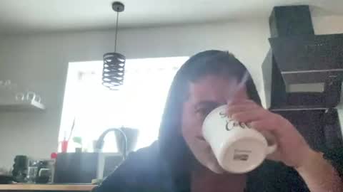 Snapshot of guil0 chatting on October 27, 11:14 am guil0 online show from October 27, 11:14 am