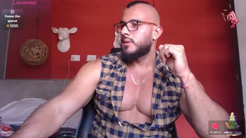 Snapshot of guillesmith2021 chatting on December 5, 4:34 pm Angel online show from December 5, 4:34 pm