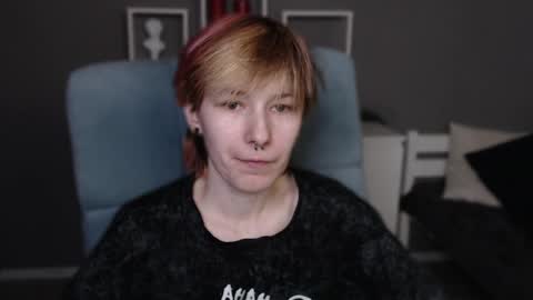 guitarandangell online show from April 19, 5:56 pm