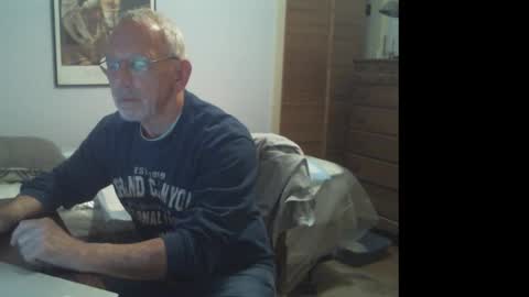 Roy online show from December 20, 1:02 am