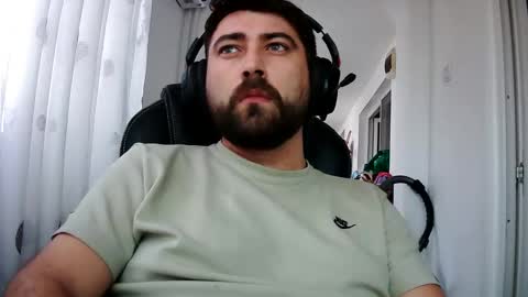 Snapshot of guliverreal chatting on December 14, 1:05 pm guliverreal online show from December 14, 1:05 pm