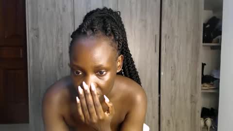 Miss Incredible online show from December 9, 10:52 pm