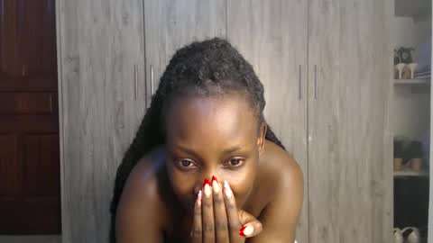 Miss Incredible online show from February 27, 11:15 pm