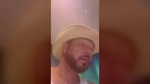 gunzguny634996 online show from August 4, 7:11 am